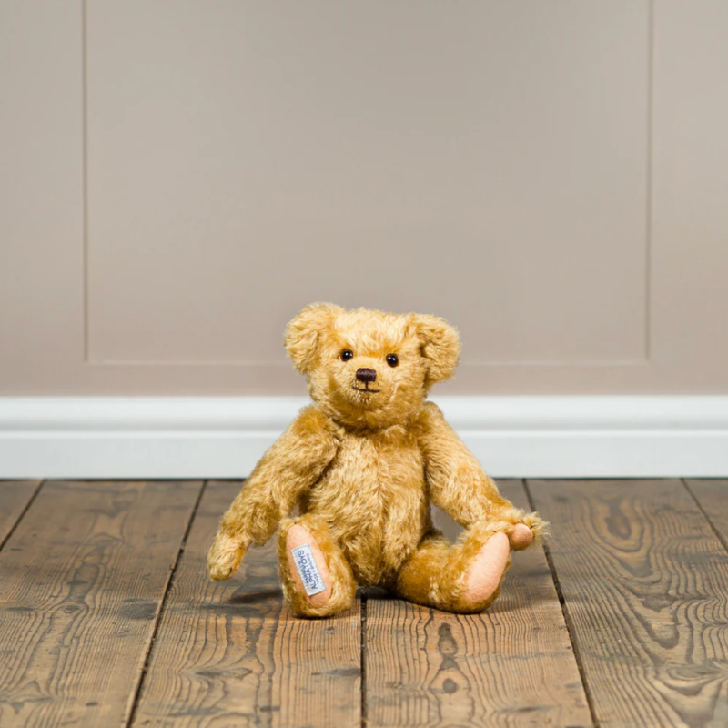 Load image into Gallery viewer, Edward: Christopher Robin's teddy bear 11"